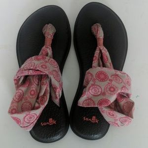 Sanuk Flip Flops
